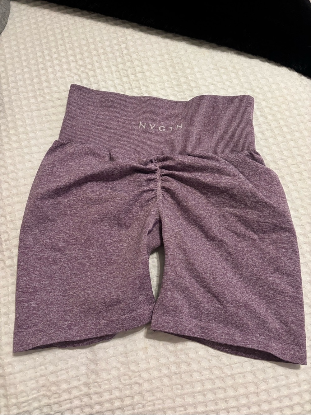 NVGTN Heather Mauve High-Rise Scrunch Bike Shorts